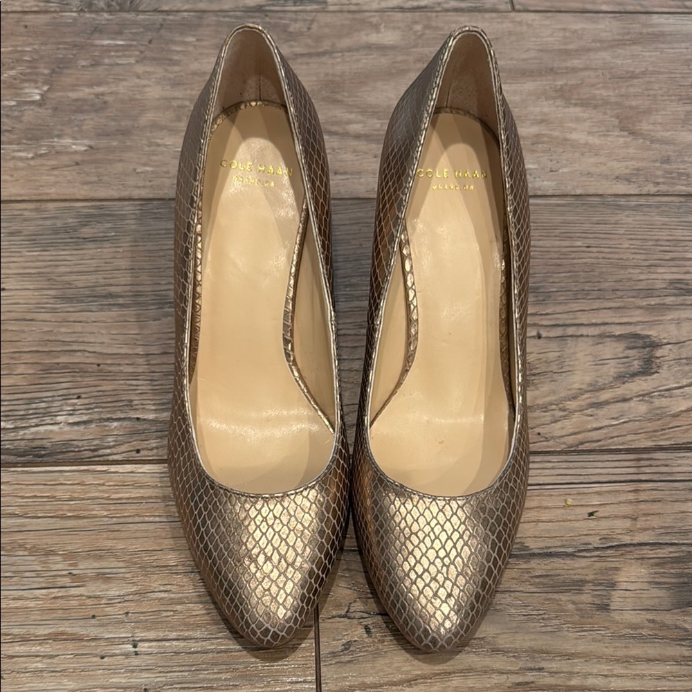 Cole Haan Gold Heels Elegant Metallic Design